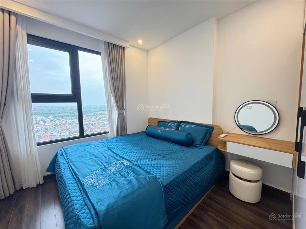 Hàng hiếm hoàng huy commer tòa lotus tầng trung bán2ngủ 2 vệ sinh 100%
giá hạ cực tốt,tặng full nội
