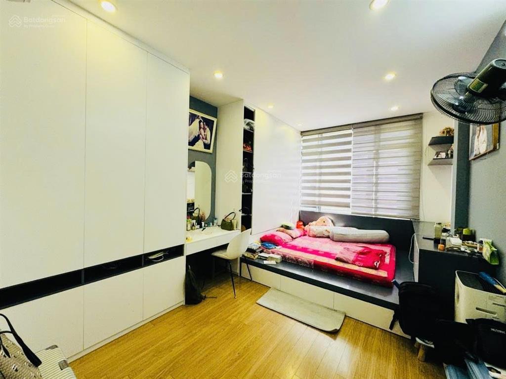Bán nhà phố nguỵ như kon tum! mặt ngõ, ô tô tránh vỉa hè dừng đỗ, kinh doanh, sát phố. 50m*5t