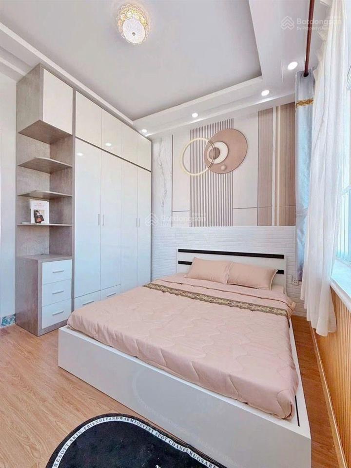 Phan văn trị  4 tầng  full nội thất  5pn  gần mặt tiền  36m2  6.8 tỷ