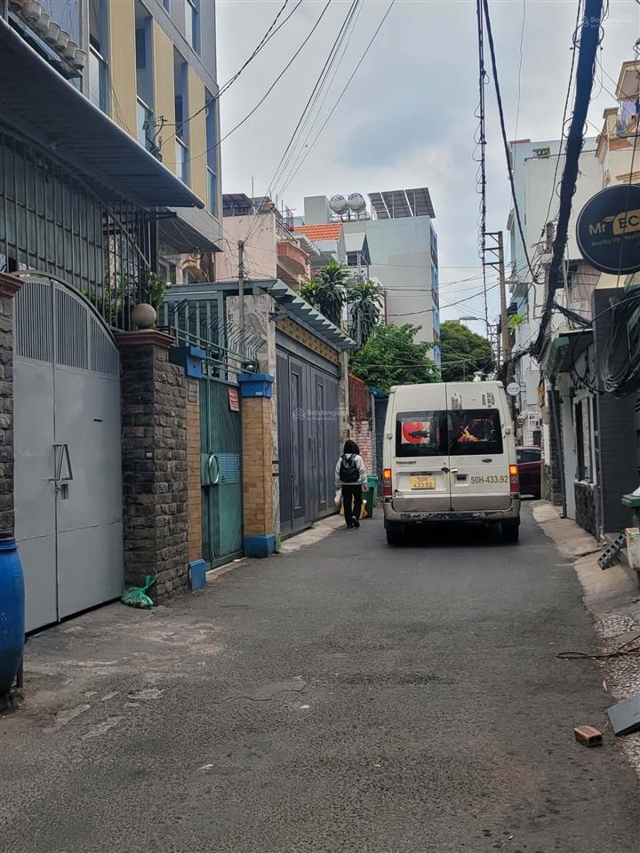 Hàng hot!! hxh 8m phan văn trị  đối diện cityland kế bên vincom phan văn trị và emart  3pn 4 tầng