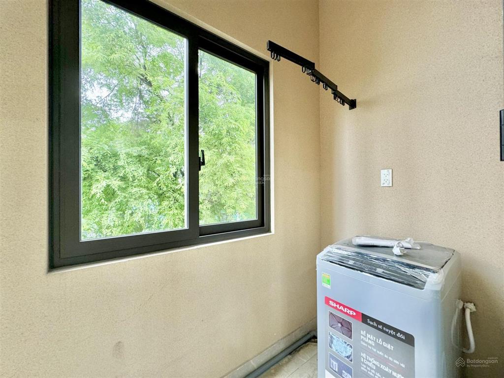 Duplex full nội thất cửa sổ thoáng mát ngay etown cộng hòa