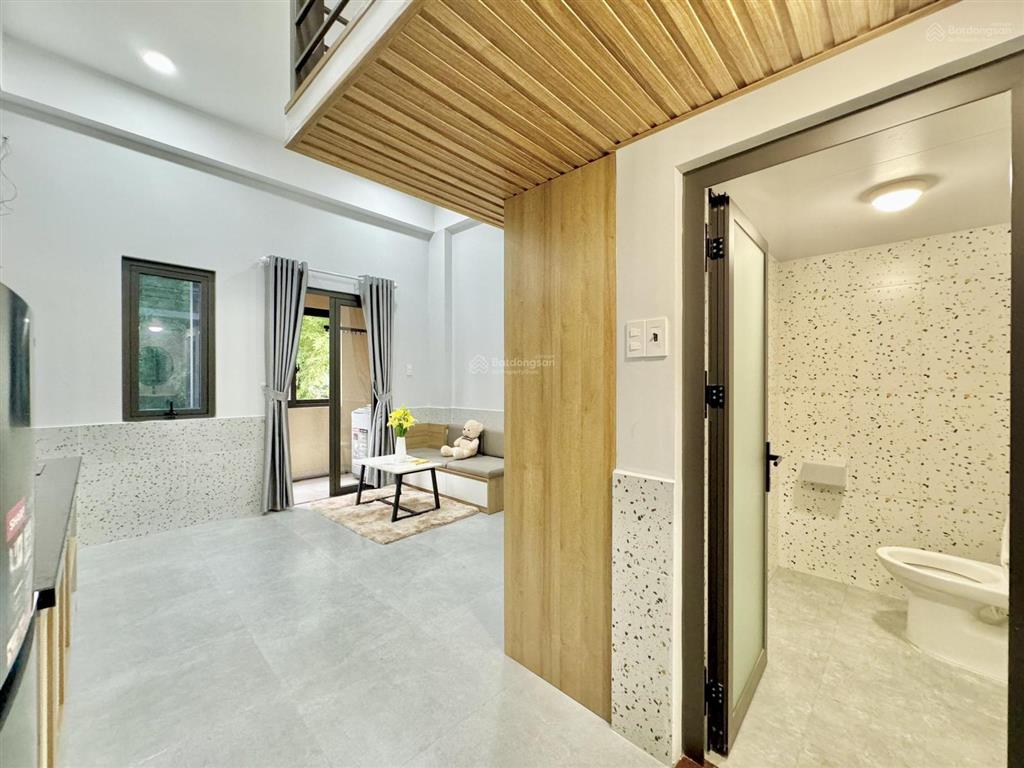 Duplex full nội thất cửa sổ thoáng mát ngay etown cộng hòa