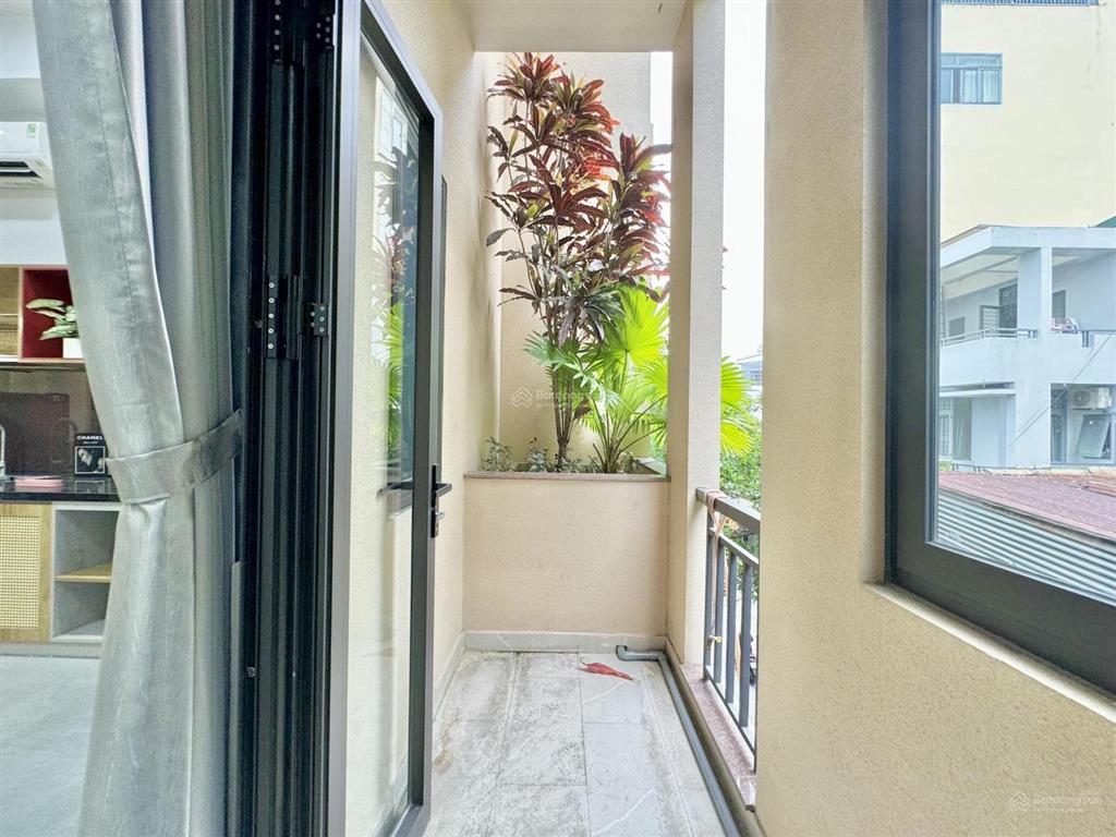 Duplex full nội thất cửa sổ thoáng mát ngay etown cộng hòa