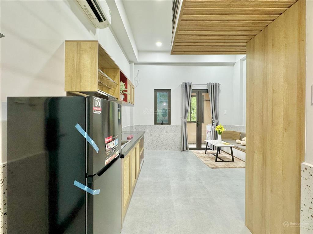 Duplex full nội thất cửa sổ thoáng mát ngay etown cộng hòa