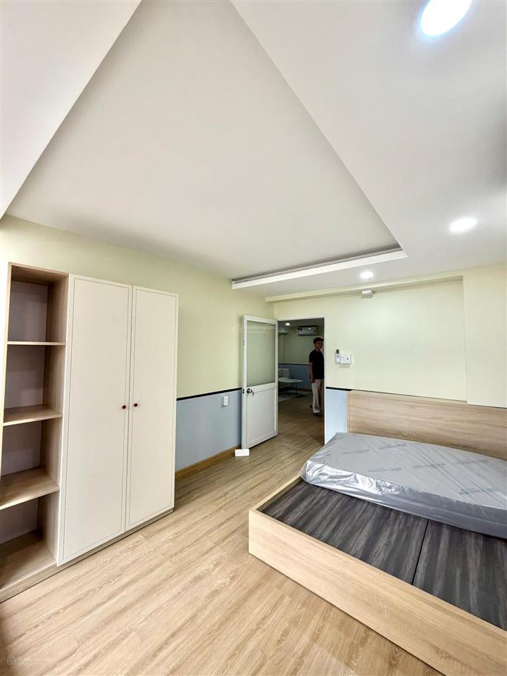 Căn hộ 2pn siêu rộng ban công full nội thất