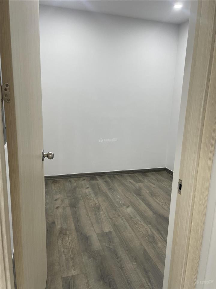 Cho thuê căn 2pn2wc hướng đn mát mẻ 5tr5, cọc 2thg, sẵn máy lạnh, bếp, hút mùi. ưu tiên nữ nè