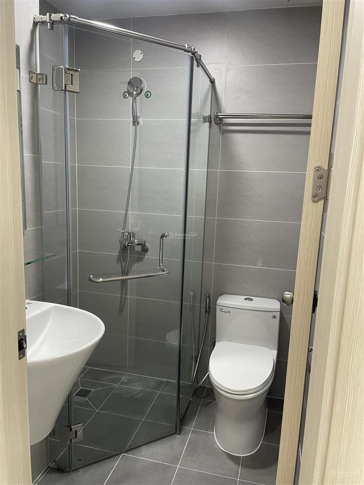 Cho thuê căn 2pn2wc hướng đn mát mẻ 5tr5, cọc 2thg, sẵn máy lạnh, bếp, hút mùi. ưu tiên nữ nè