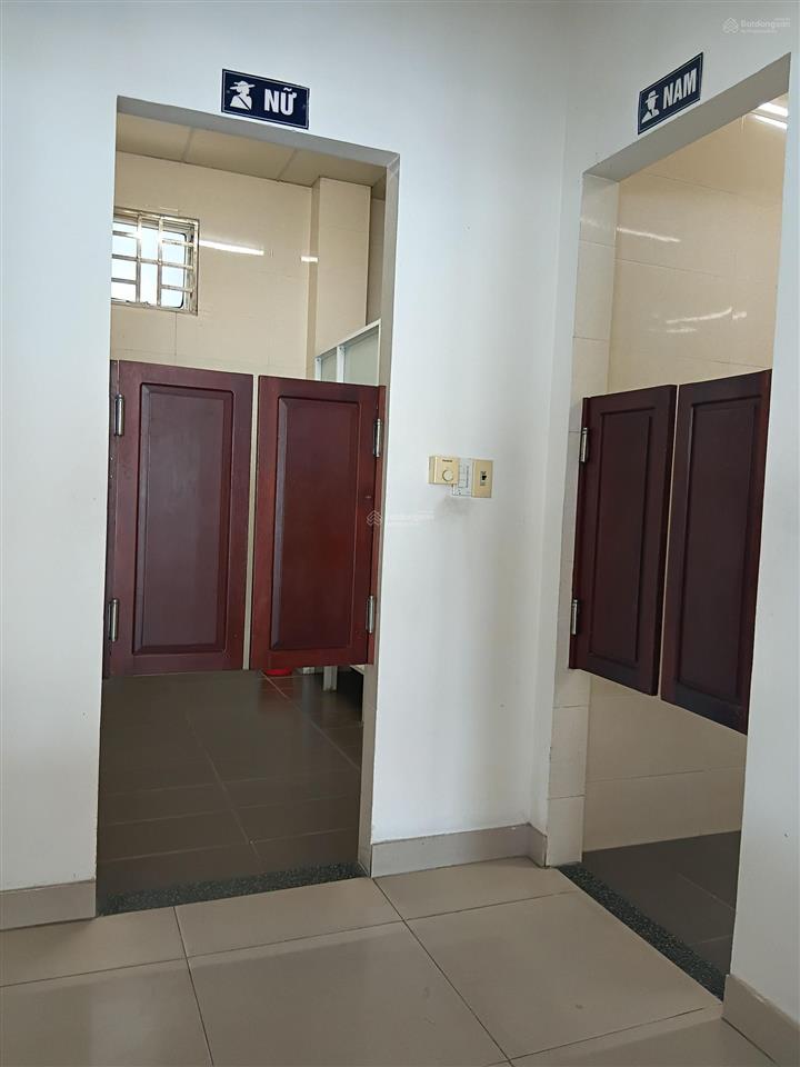 Cho thuê mặt bằng siêu rộng  mặt tiền kính thoáng  giá cực mềm  góc 2 mặt tiền nguyễn tất thành
