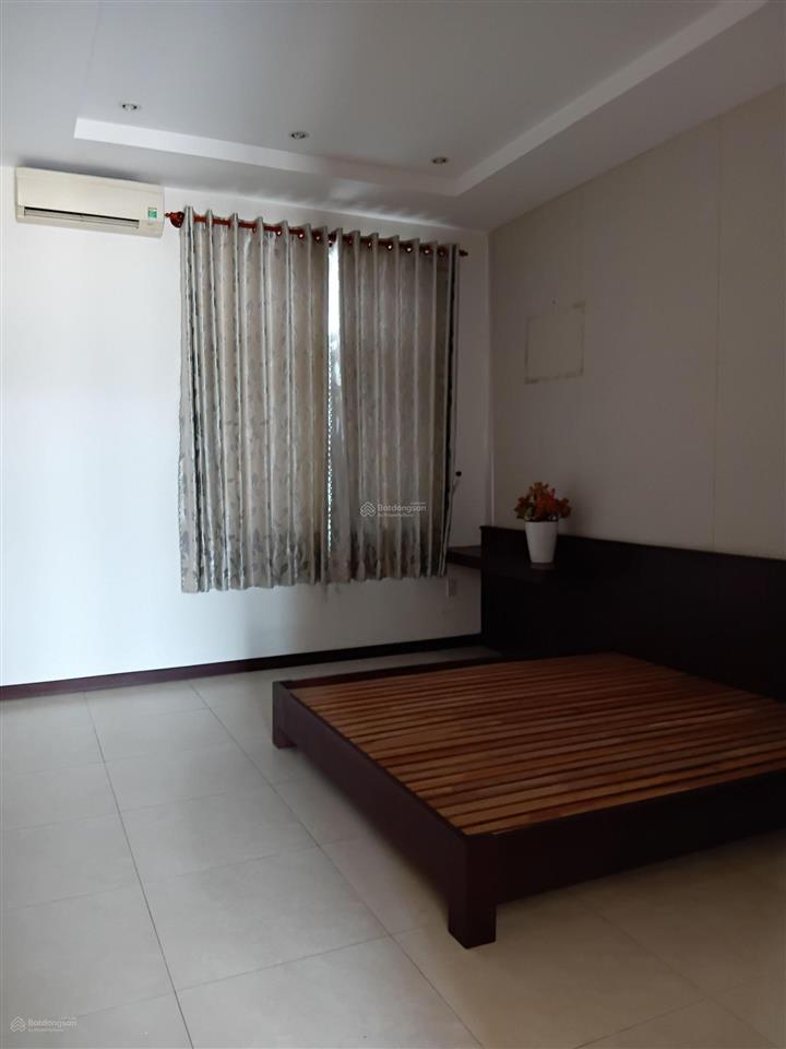 Cho thuê mặt bằng siêu rộng  mặt tiền kính thoáng  giá cực mềm  góc 2 mặt tiền nguyễn tất thành