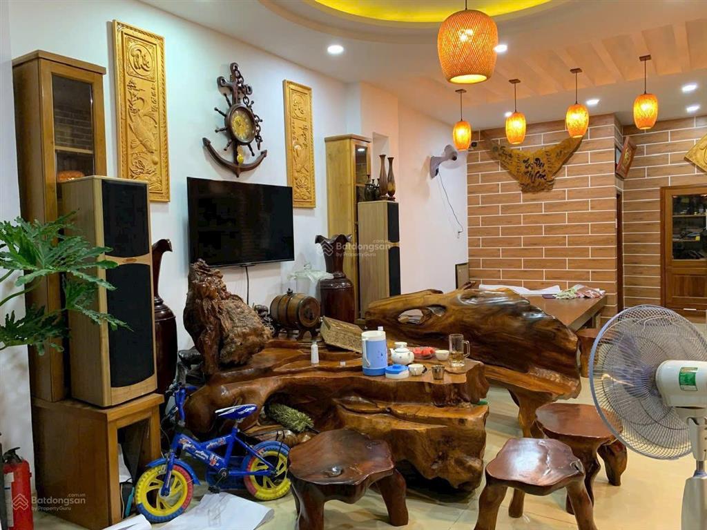 Bán gấp nhà khu vip tân sơn nhì, đường 10m, 64m2, 4*17m, 4 tầng giá chỉ nhỉnh 10 tỷ