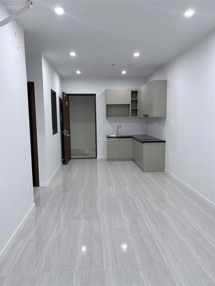 Cần ra gấp căn bcons topaz 2pn 52m² chỉ 2ty250, view hồ đá bao đẹp, sát metro số 1, làng đh