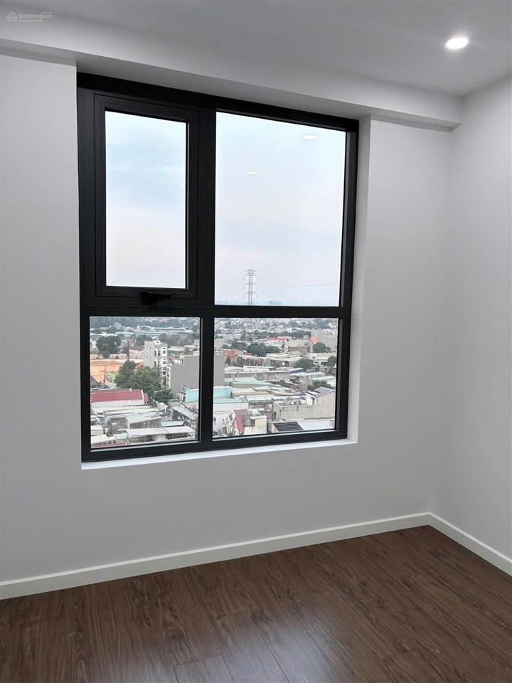 Cần ra gấp căn bcons topaz 2pn 52m² chỉ 2ty250, view hồ đá bao đẹp, sát metro số 1, làng đh