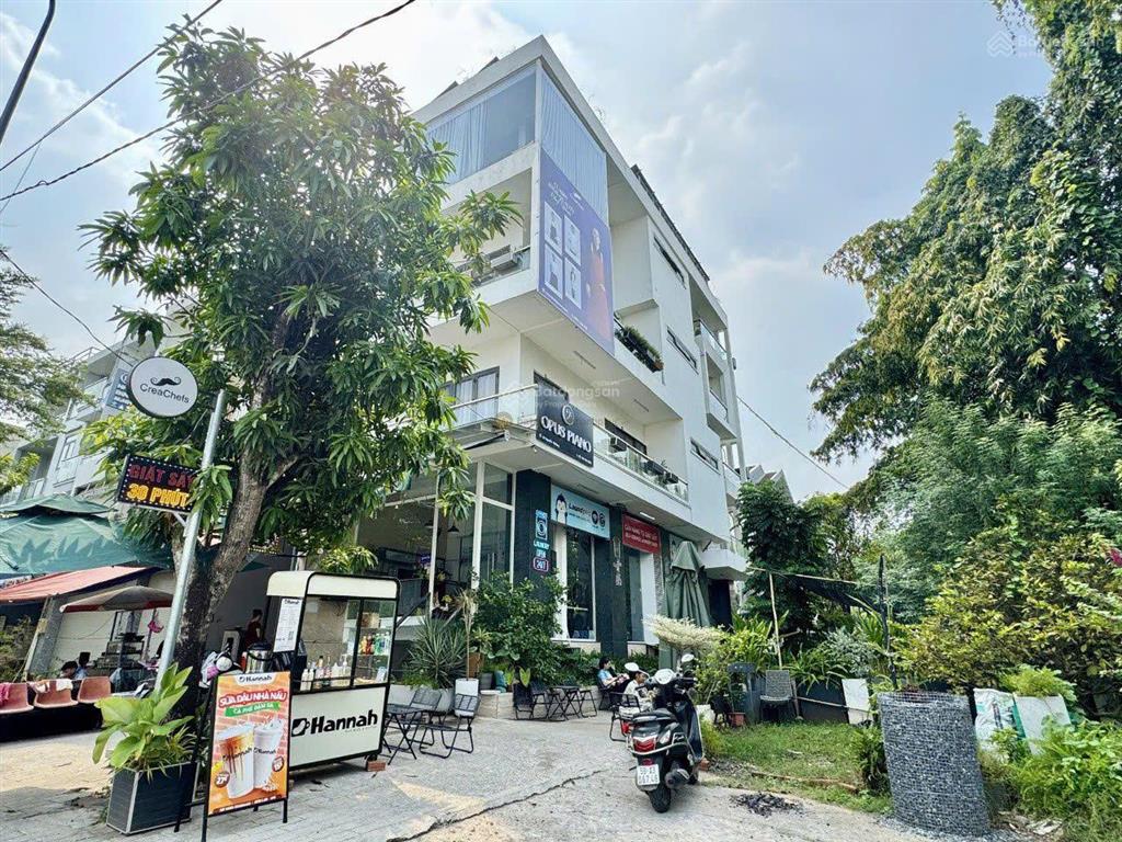 Bán nhà mặt tiền đường nguyễn hoàng