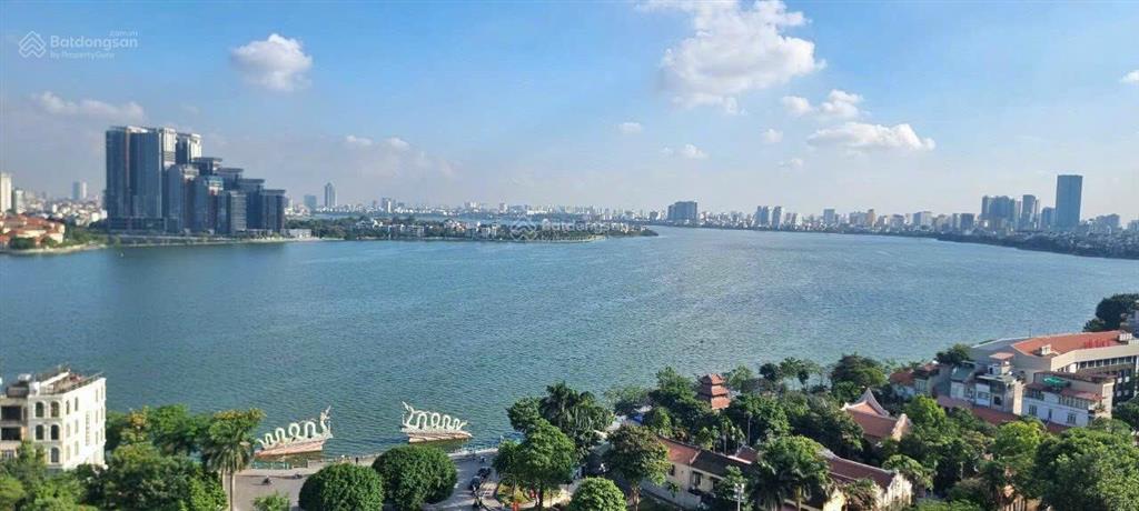 Bán căn penhouse tại d’. el dorado, dt 236m2, 4pn, 3wc, tầng 27, ban công đông nam view hồ tây đẹp.