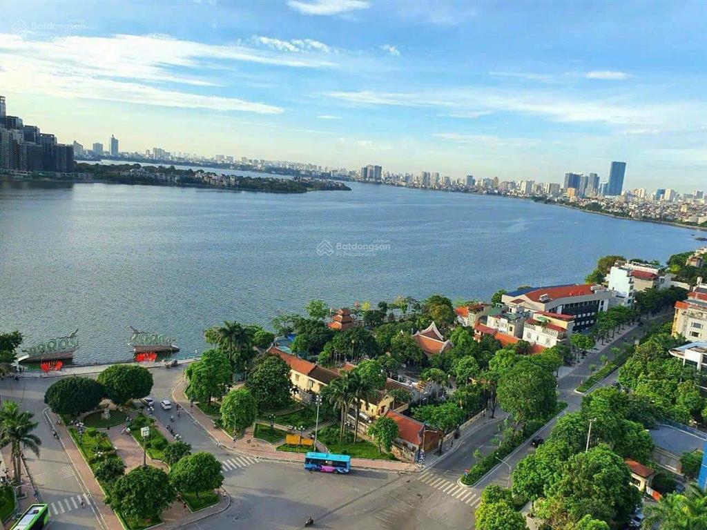 Bán căn penhouse tại d’. el dorado, dt 236m2, 4pn, 3wc, tầng 27, ban công đông nam view hồ tây đẹp.