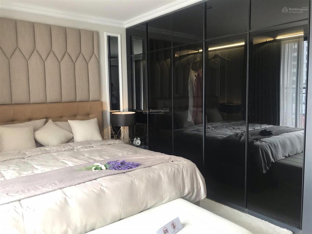 Bán căn hộ dt 168m2 tk 3pn, 2wc tại udic westlake tây hồ tầng cao view sông hồng, cầu nhật tân
