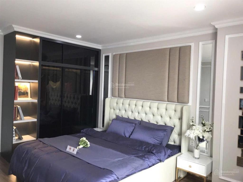 Bán căn hộ dt 168m2 tk 3pn, 2wc tại udic westlake tây hồ tầng cao view sông hồng, cầu nhật tân