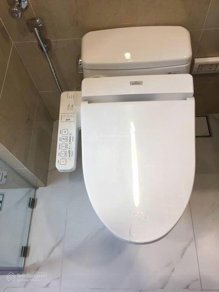 Bán căn hộ chung cư tại tây hồ residence, dt 70m2 tk 2pn 2wc, nội thất cơ bản cđt, nhà đã có sổ