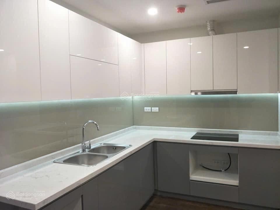 Bán căn hộ chung cư tại tây hồ residence, dt 70m2 tk 2pn 2wc, nội thất cơ bản cđt, nhà đã có sổ