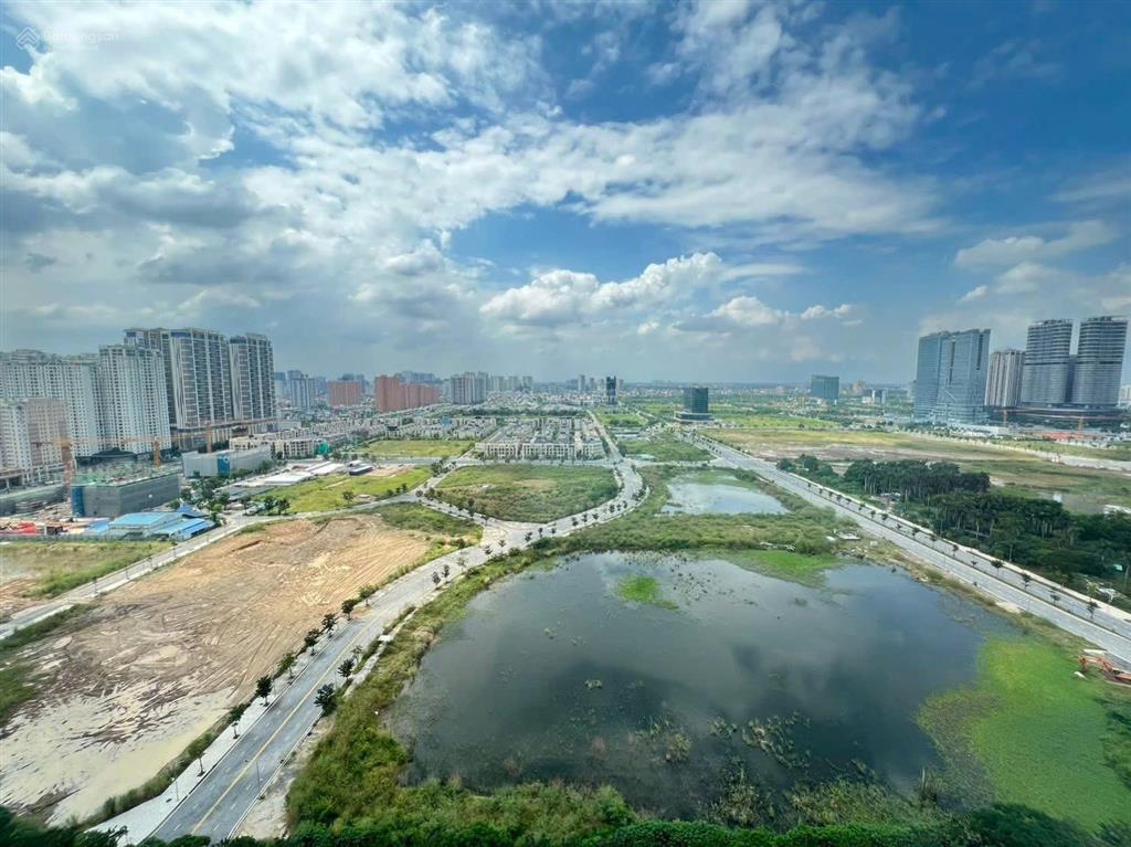 Bán căn hộ chung cư tại tây hồ residence, dt 70m2 tk 2pn 2wc, nội thất cơ bản cđt, nhà đã có sổ