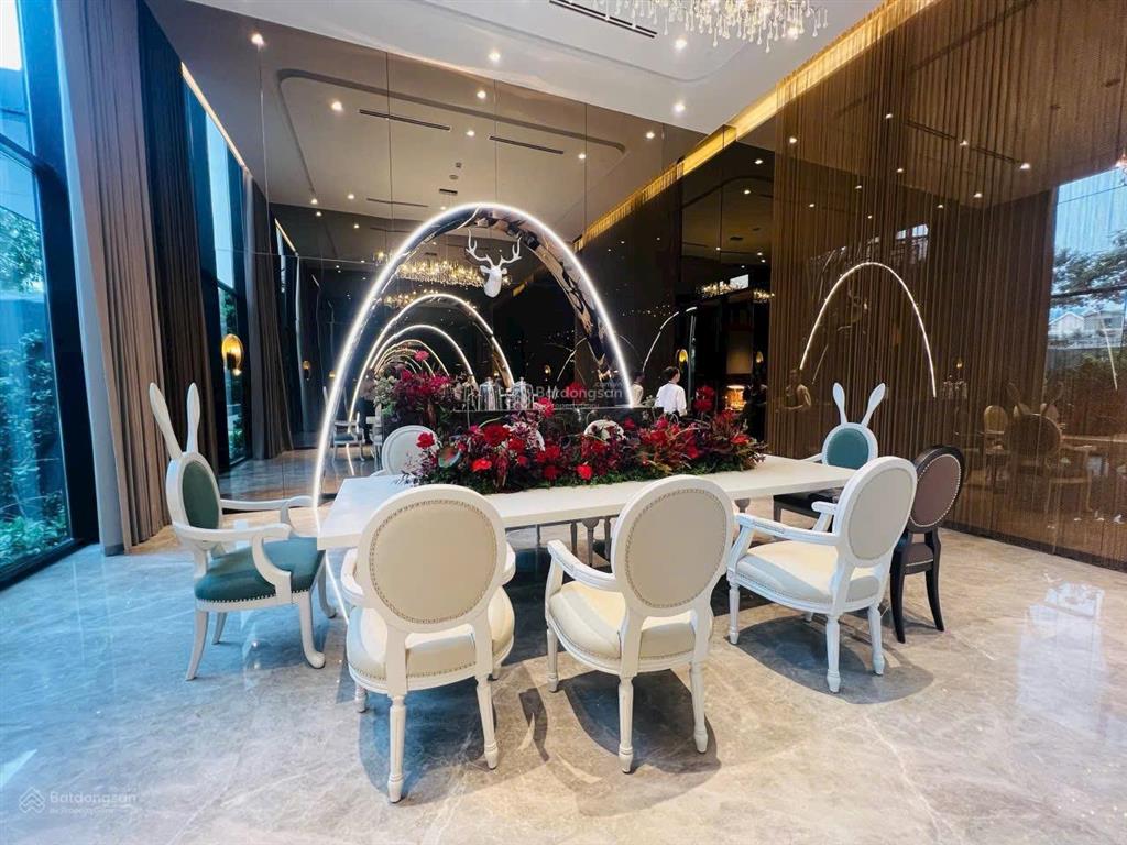 Heritage west lake toà t1, dt 145m2 tk 3pn 2wc tầng cao view trực diện hồ tây, sổ lâu dài