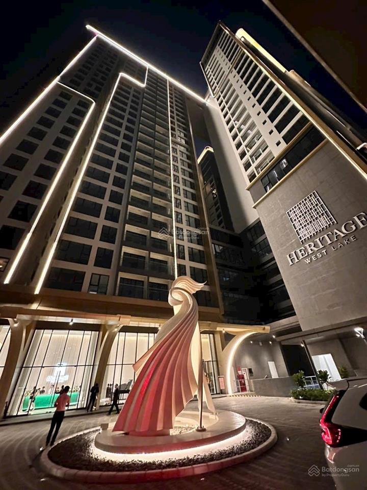 Heritage west lake toà t1, dt 145m2 tk 3pn 2wc tầng cao view trực diện hồ tây, sổ lâu dài