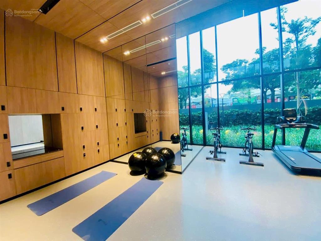 Bán căn hộ 4pn, 3wc, dt 180m2 tại heritage west lake, ban công đông nam view hồ tây, sổ lâu dài