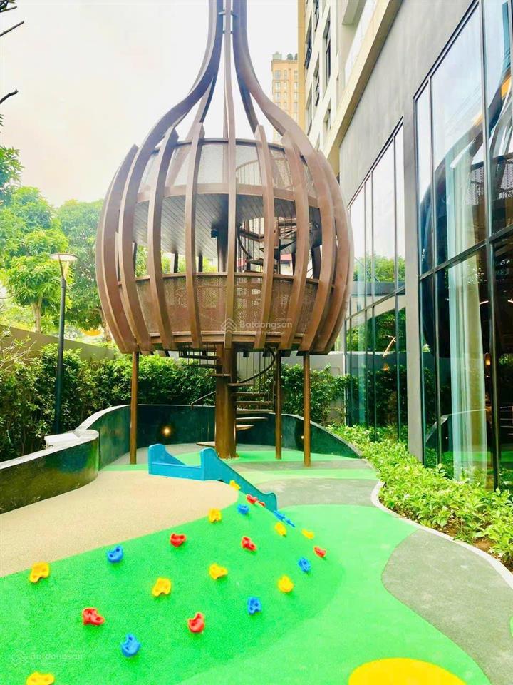 Bán căn hộ 4pn, 3wc, dt 180m2 tại heritage west lake, ban công đông nam view hồ tây, sổ lâu dài