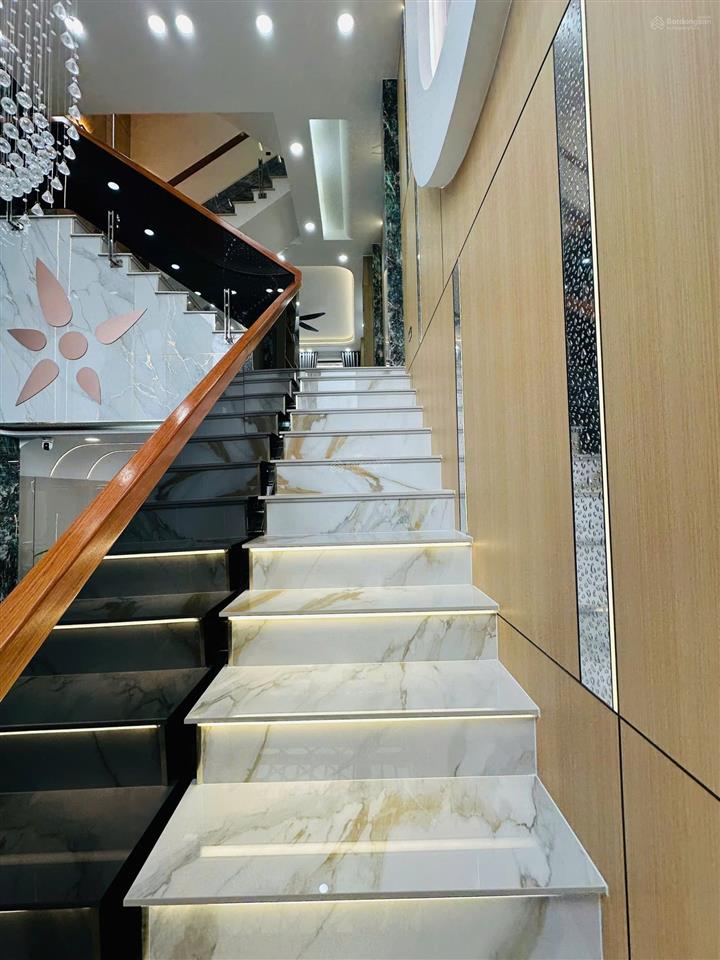 Nhà đẹp, phan văn hớn, q12  54m (5 tầng, 4pn), shr, hxh chỉ 7.35 tỷ (tl)