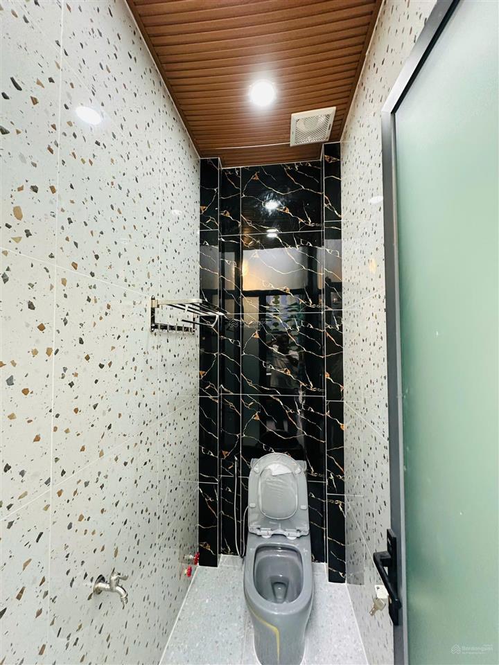 Nhà đẹp, phan văn hớn, q12  54m (5 tầng, 4pn), shr, hxh chỉ 7.35 tỷ (tl)