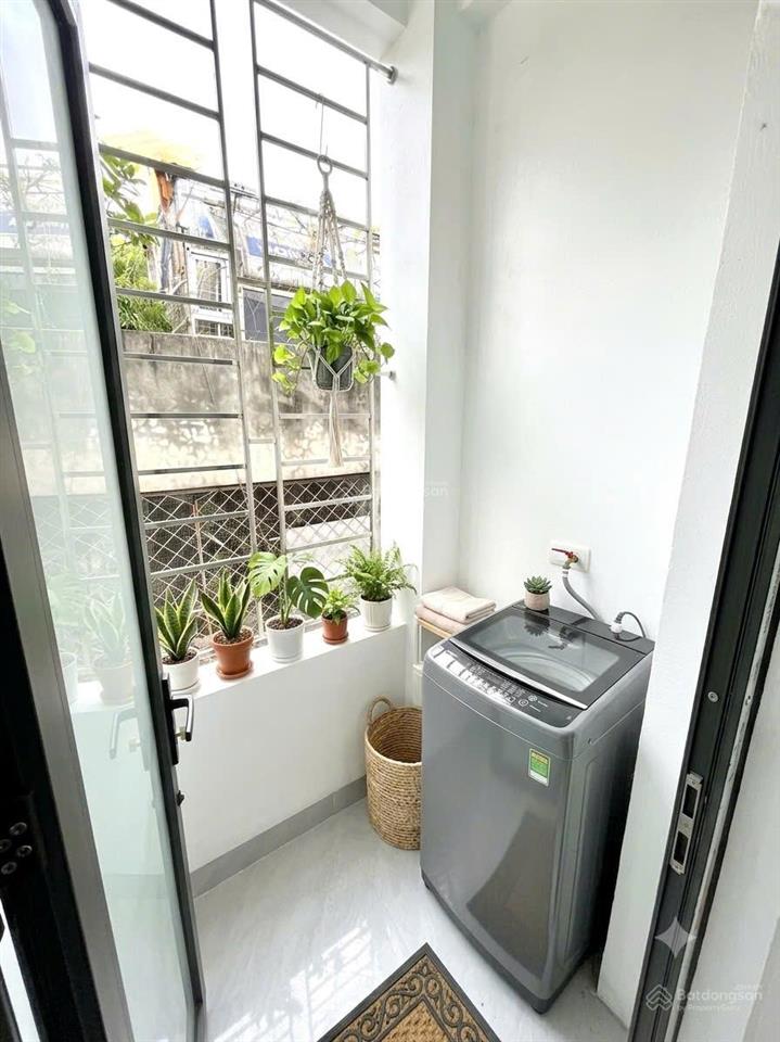 Cho thuê căn hộ 1 phòng ngủ mới tinh  full nội thất tại mỹ đình, gần bến xe mỹ đình