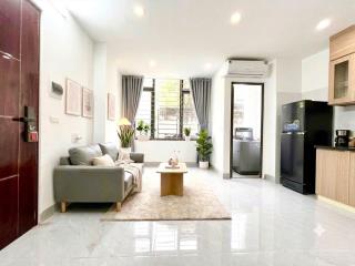 Cho thuê căn hộ 1 phòng ngủ mới tinh  full nội thất tại mỹ đình, gần bến xe mỹ đình