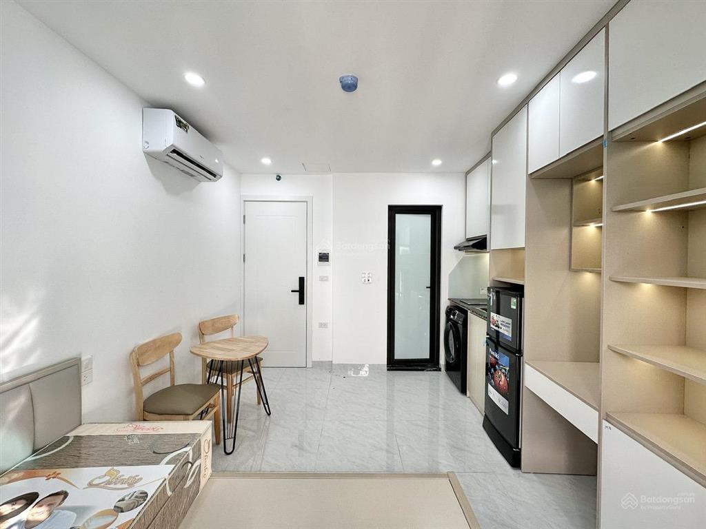 Phòng studio ở đường trần thái tông thông ngõ xuân thuỷ cách 300m đến trường đh sư phạm, đhqgh ạ