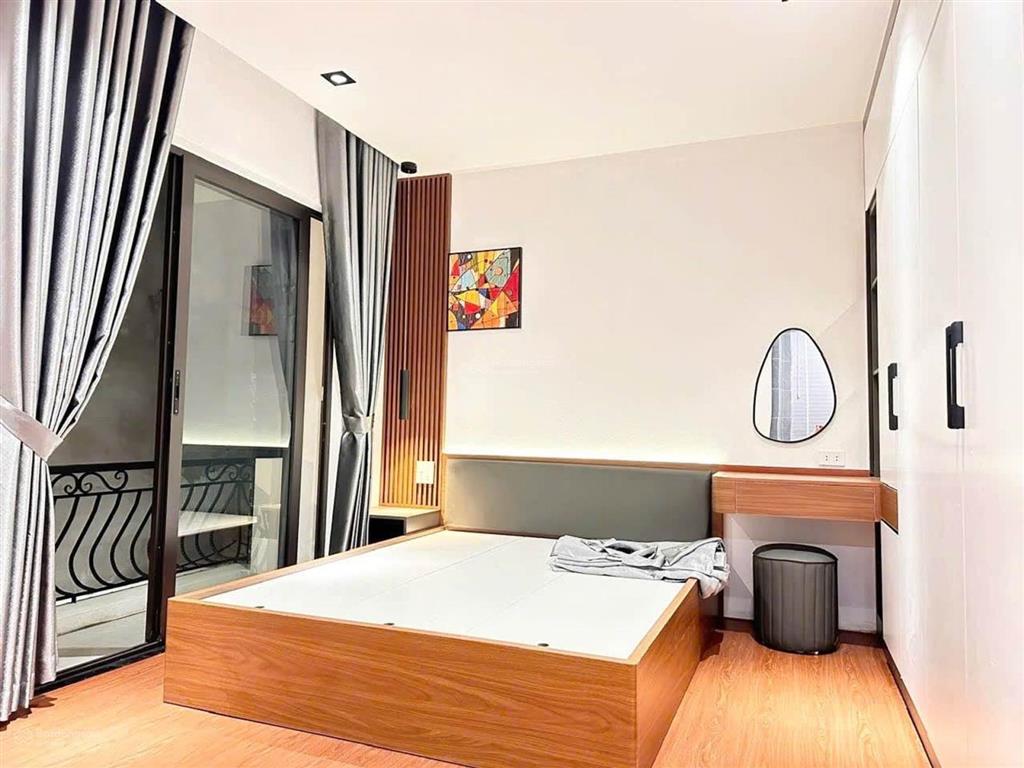 Nhỉnh 8 tỷ hoa hậu bồ đề 5 tầng  thoáng sau full nội thất cao cấp  ô tô đỗ cổng