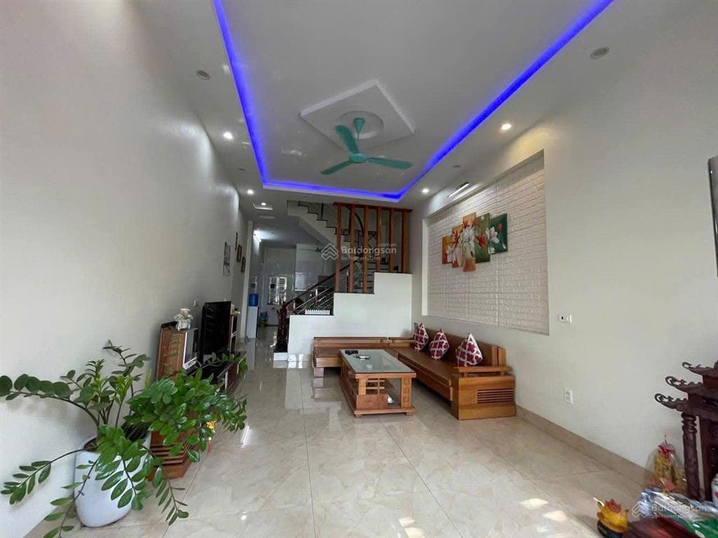 Bán nhà 3 tầng trung tâm phố phạm ngũ lão  hạ long có thương lượng