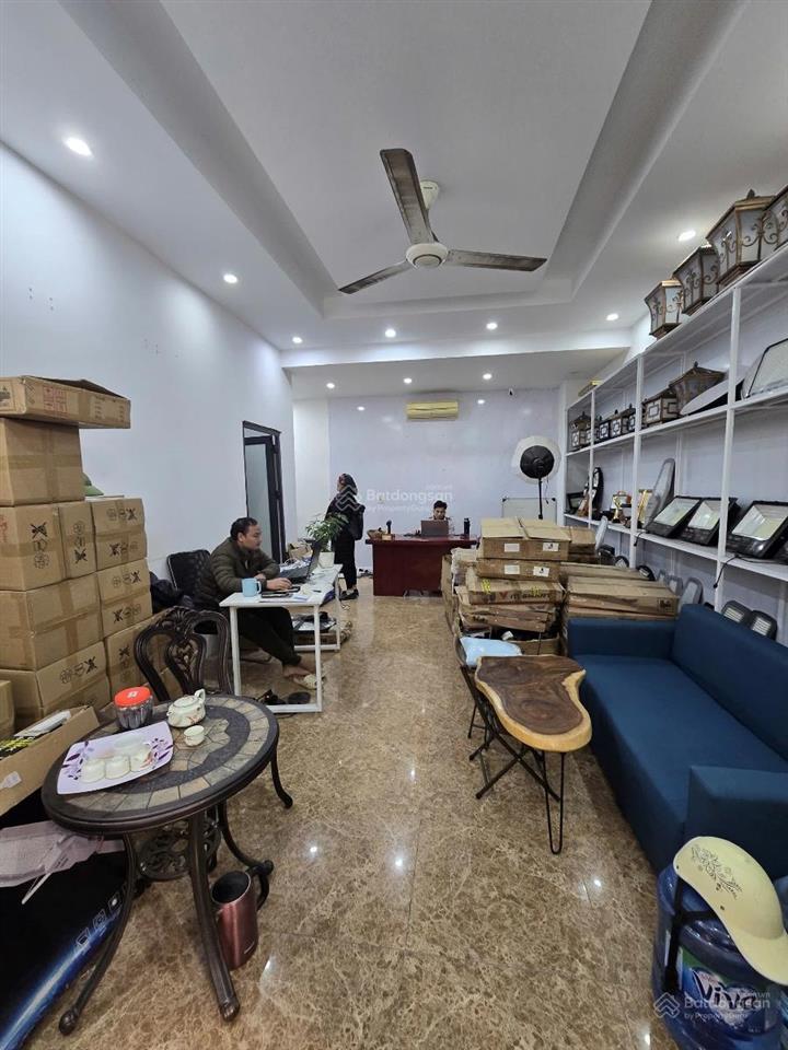 Mạc thái tổ 2 ô tô tránh, dt 105m2, 6 tầng. giá chào 29,9 tỷ