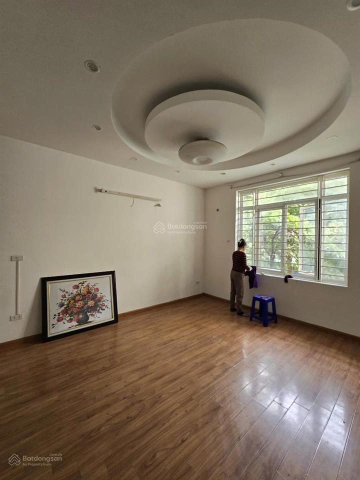 Mạc thái tổ 2 ô tô tránh, dt 105m2, 6 tầng. giá chào 29,9 tỷ