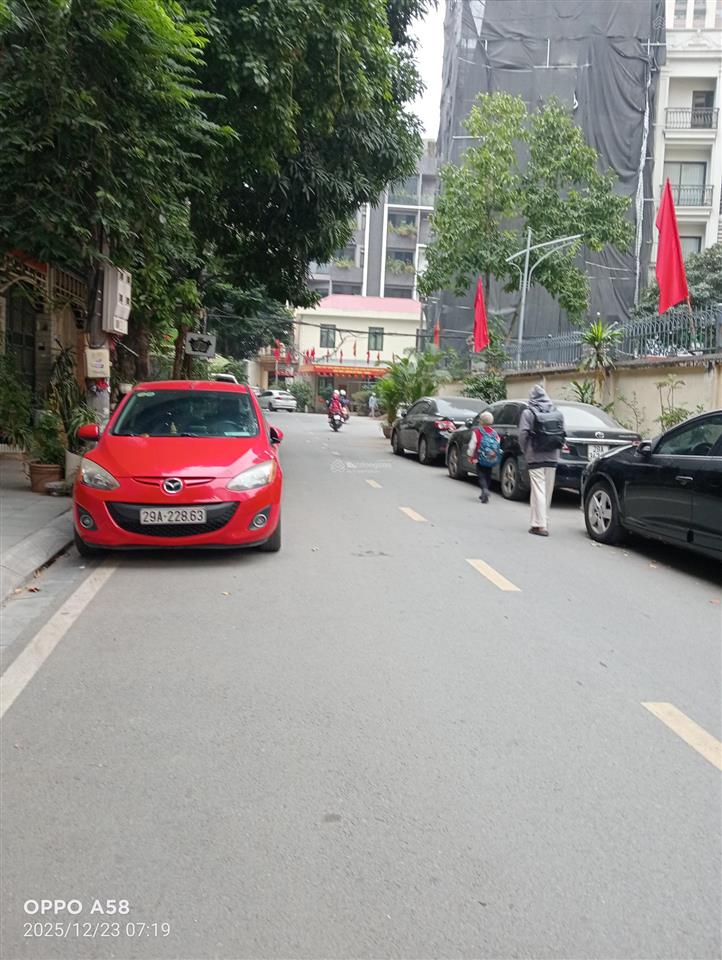 Mạc thái tổ 2 ô tô tránh, dt 105m2, 6 tầng. giá chào 29,9 tỷ