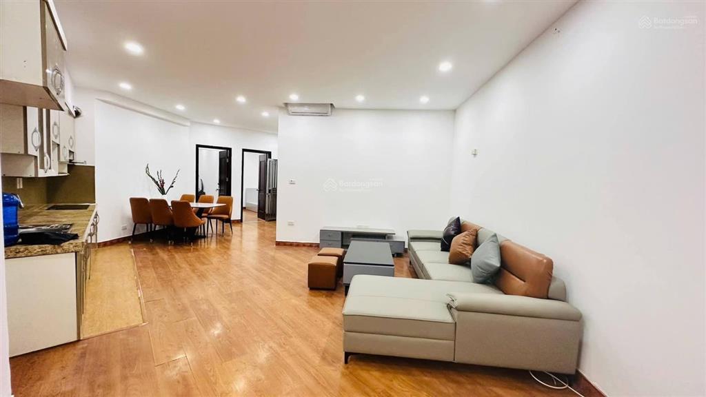 Chung cư lô góc 3 ngủ, vũ trọng phụng 109m2. giá 7,8 tỷ