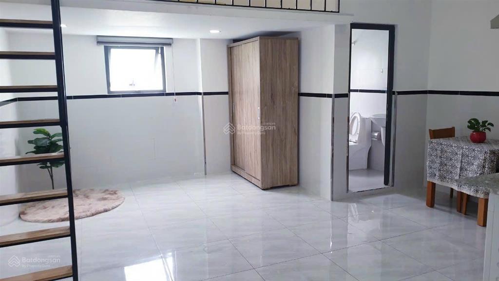 Cho thuê căn hộ duplex quận 7 view đẹp, tòa nhà hầm xe rộng và có quán roofter