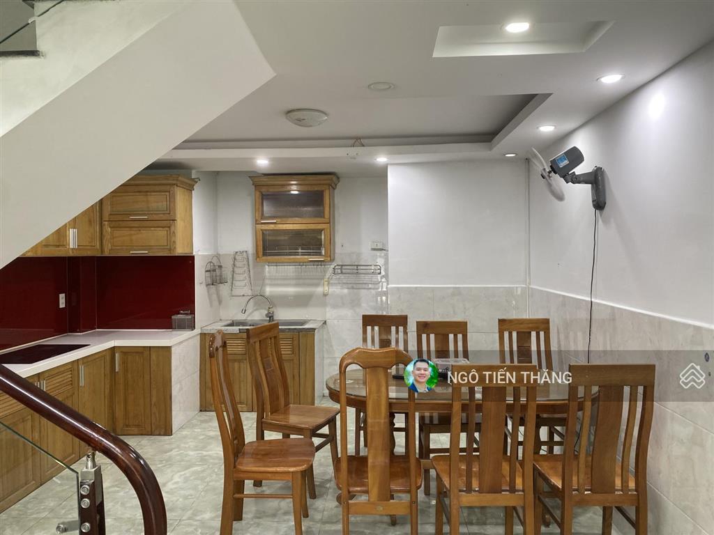 Bán nhà 4 tầng  trung tâm phước long  quận 9