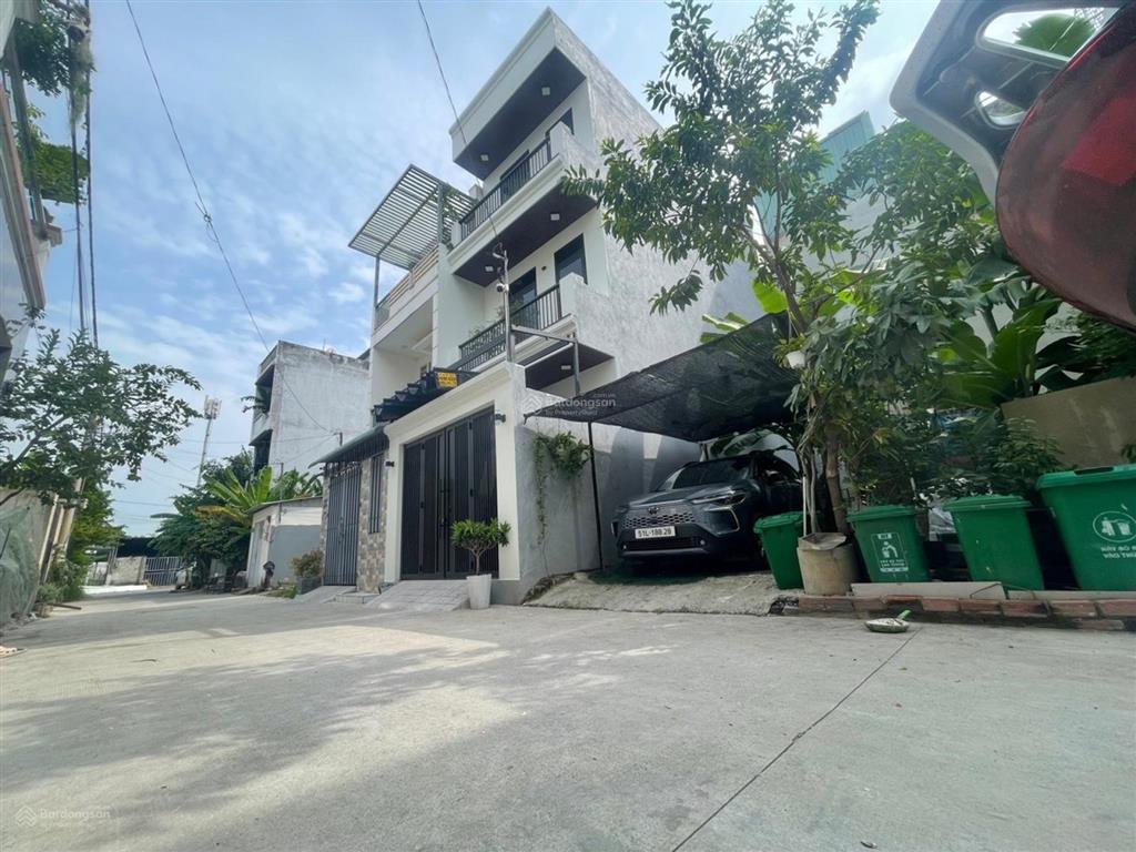 Bán nhà 3 tầng mới full nội thất  cạnh villa park  phú hữu  quận 9