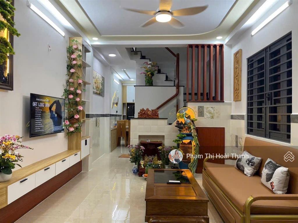 Hàng hiếm phước long a
nhà mới 2 tầng  hẻm xe hơi 7 chỗ gần tây hoà  54m²  chỉ 4.5 tỷ