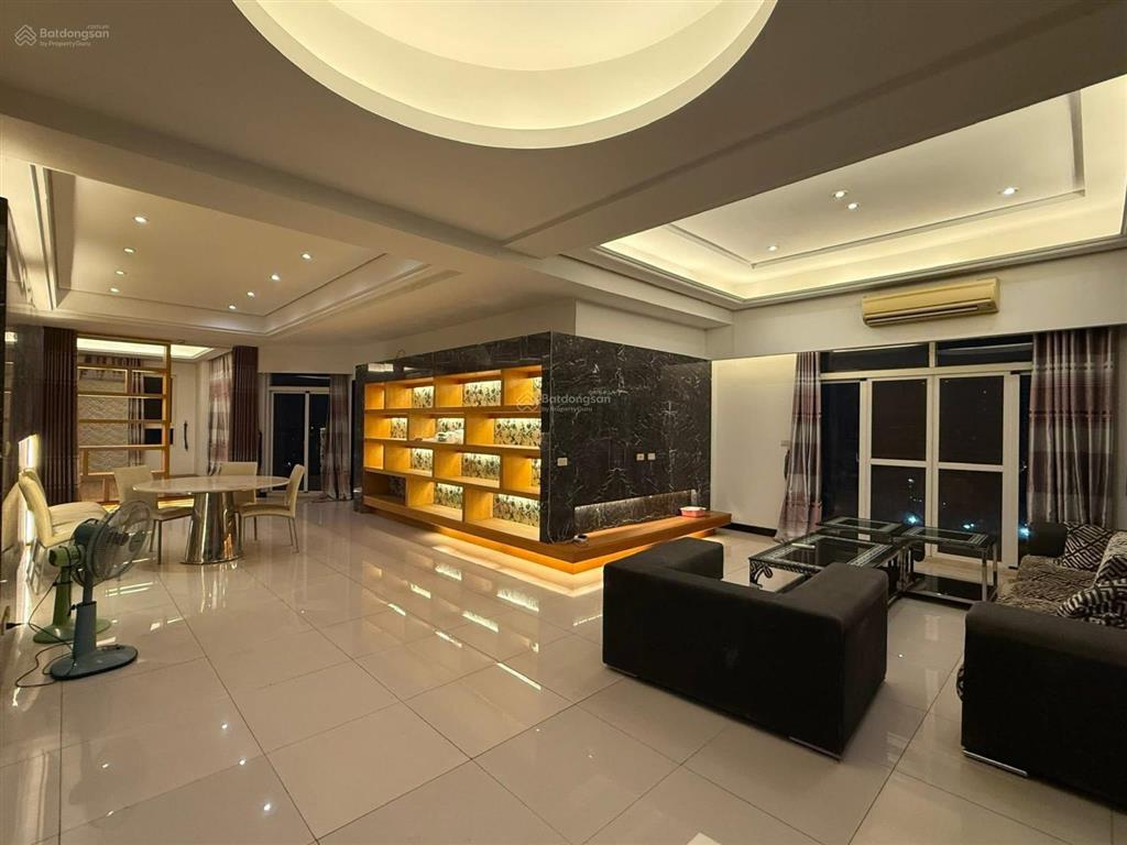 Cho thuê căn hộ the flemington quận 11  117m2 căn góc