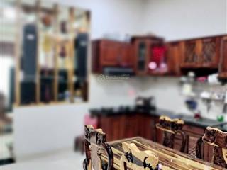 Cần bán nhà 2 mặt tiền  đại lộ tôn đức thắng