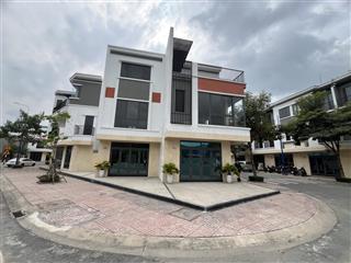 Cần bán nhà gấpppp !!!! đã có sổ hồng hoàn công