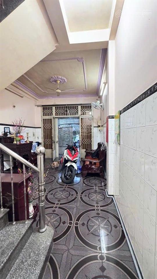 Nhà mặt tiền ngay gần tân sơn nhì, tân kỳ tân quý, đường oto vi vu  48m2, ngang 4m  nhỉnh 9 tỷ
