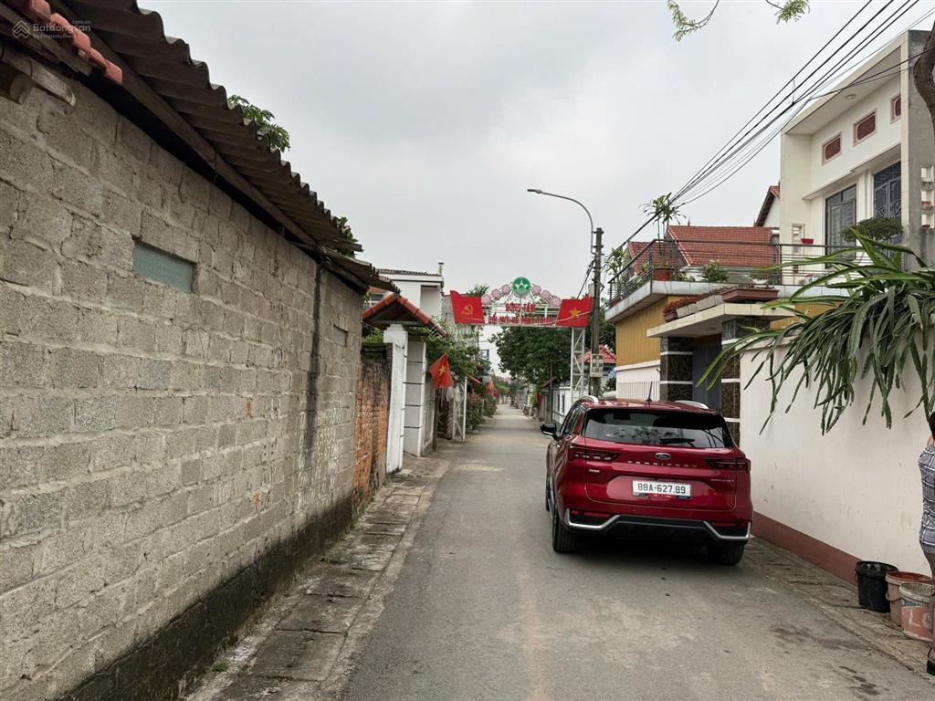 Bán gấp lô đất đẹp tdp lai sơn đồng tâm vĩnh yên 120m mt5m đường ô tô sẵn sổ giá 1,6 tỷ 0988 296 ***