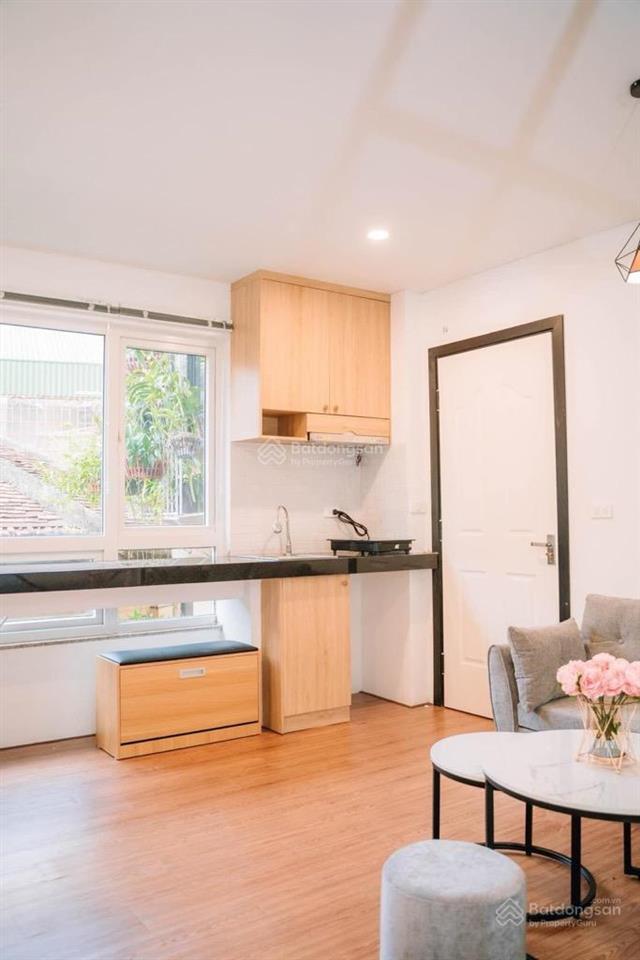 Hàng hiếm, bán nhà phố hàng đường, 30m2 3t, giá 7.8 tỷ, kd vô địch