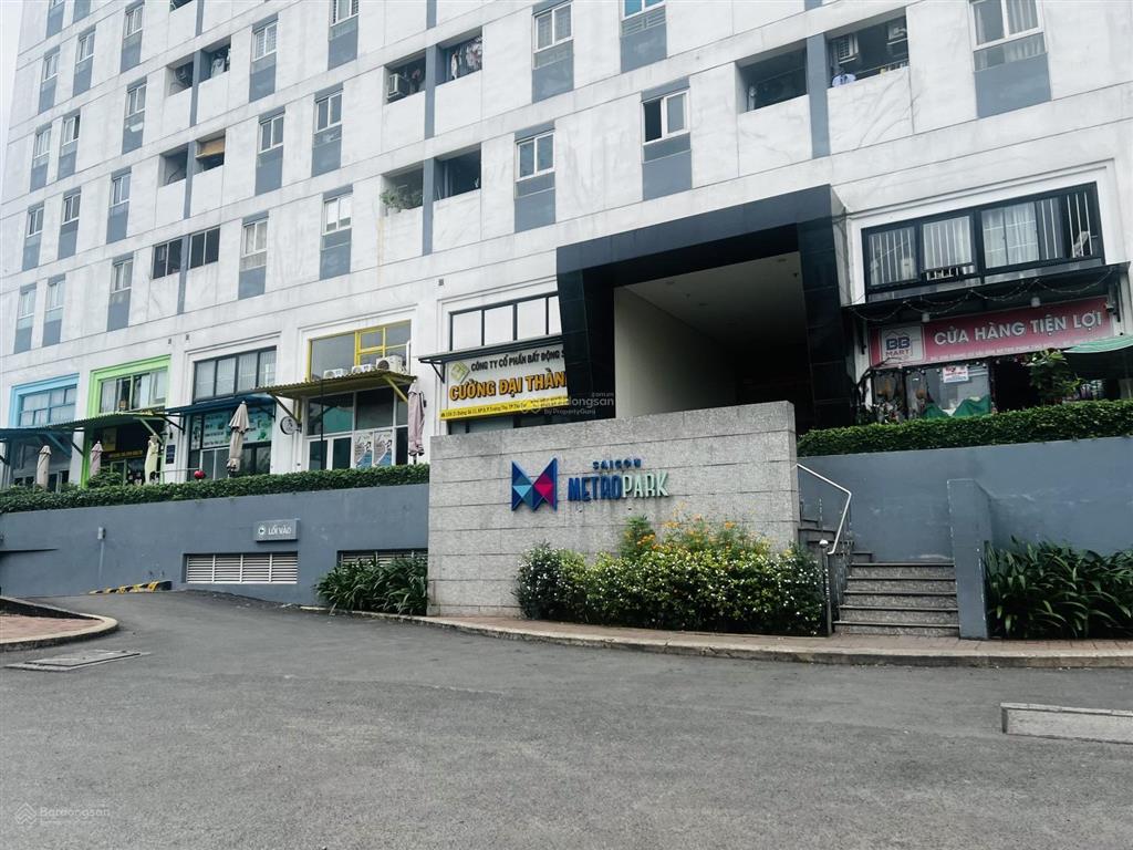 Hẻm xe hơi thông  nhà 2 tầng mới  ô tô ngủ trong sân tại trường thọ thủ đức